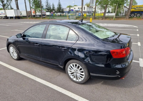 Volkswagen Jetta cena 37900 przebieg: 173000, rok produkcji 2013 z Góra małe 781